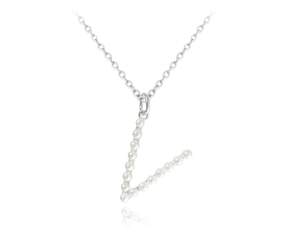 Stříbrný náhrdelník MINET písmeno &quot;V&quot; s perličkami