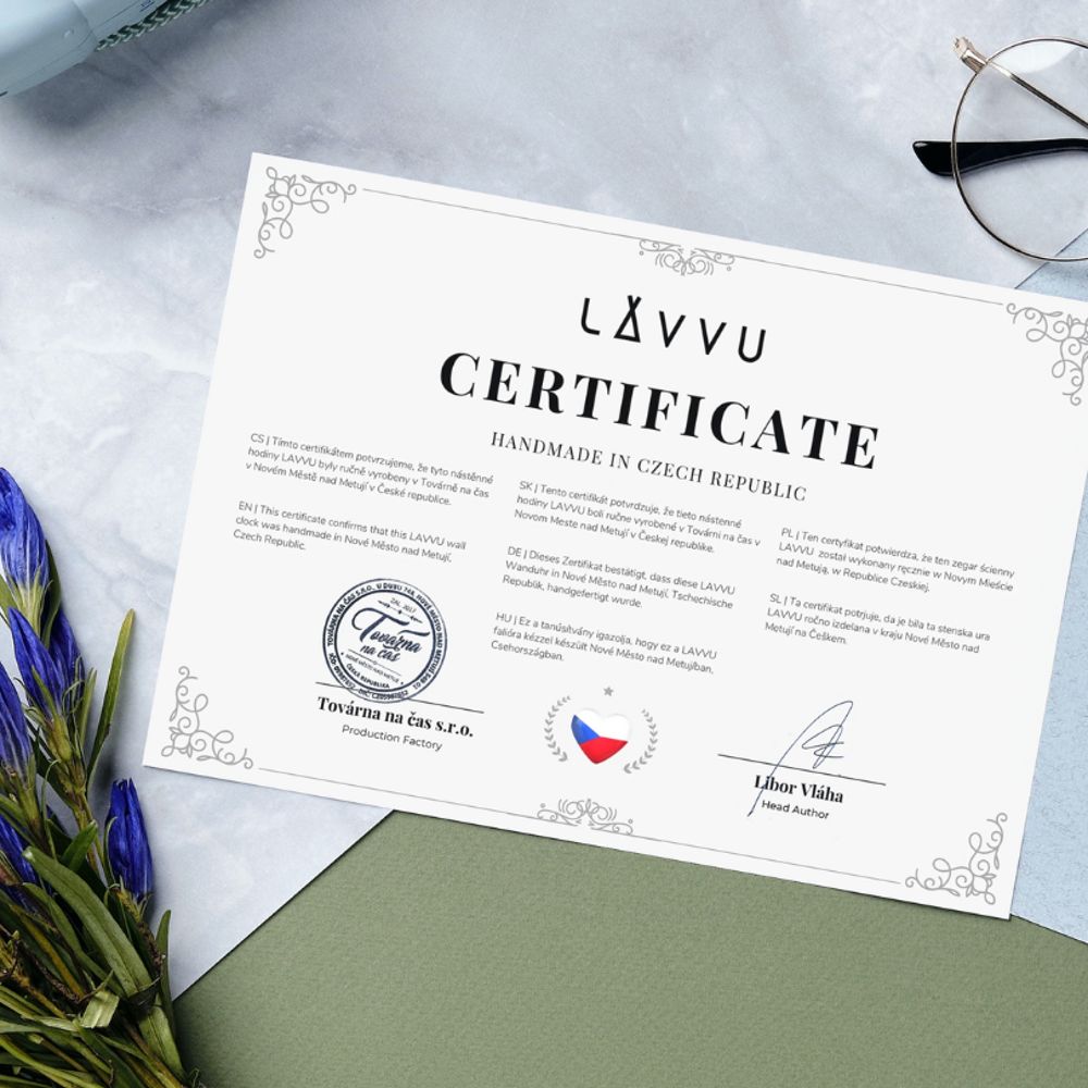 LAVVU Stříbrné hodiny s kameny Nuance vyrobené v Čechách ⌀49cm LCT5010