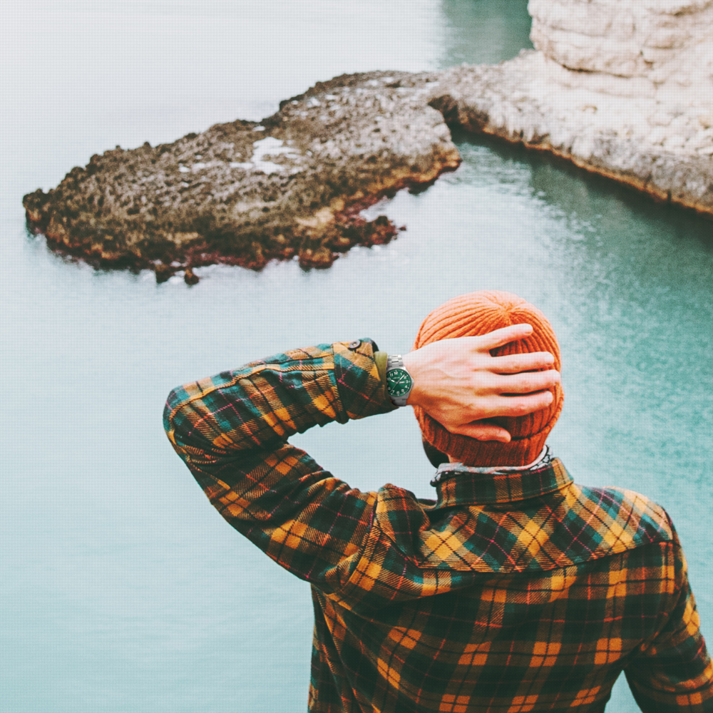 LAVVU Ocelové pánské hodinky BERGEN Green se svítícími čísly LWM0146