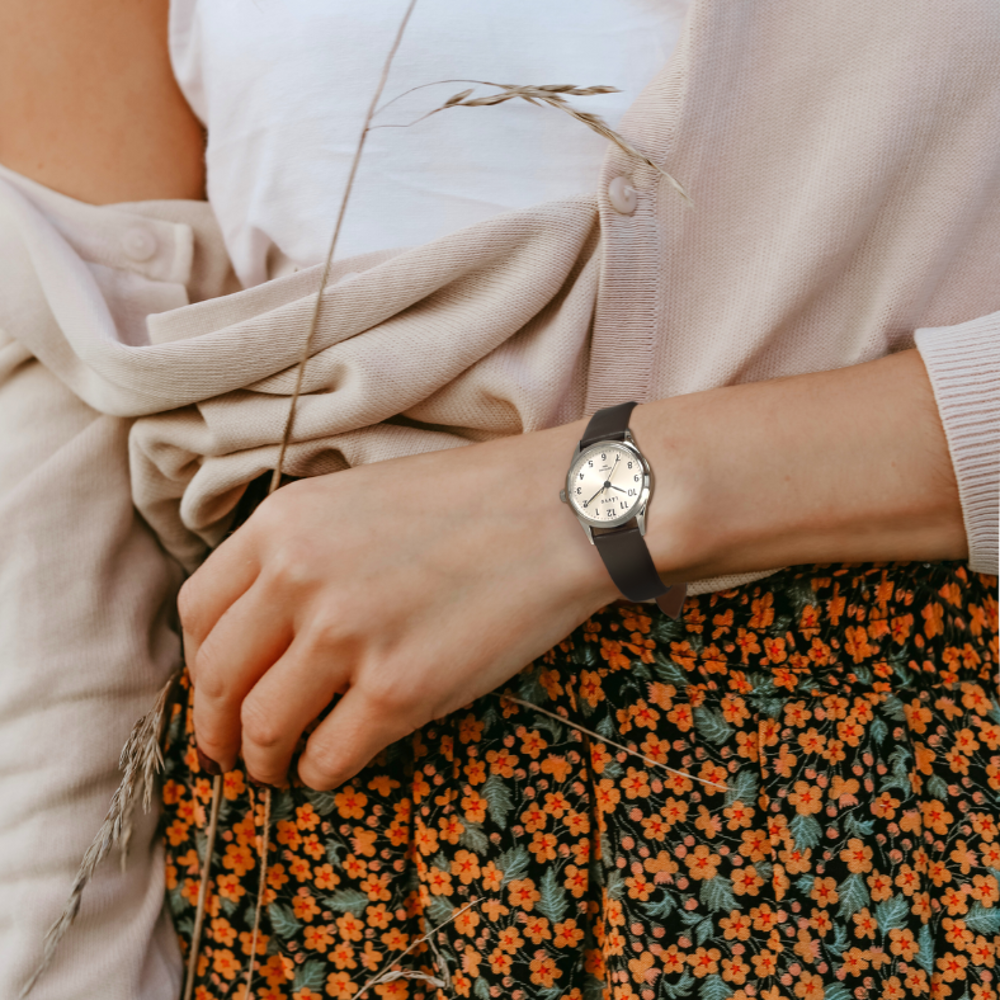 LAVVU Stříbrno-hnědé dámské hodinky SKIEN se safírovým sklíčkem LWL5071