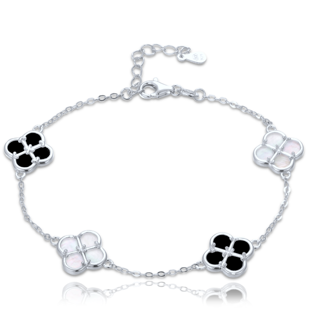 MINET Stříbrný náramek čtyřlístky s bílou a černou perletí JMAS7058CB20