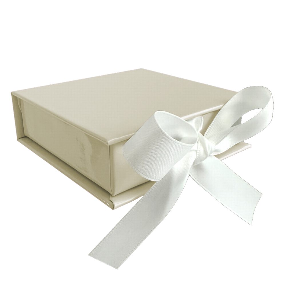 MINET Béžová magnetická krabička na šperky s bílou stuhou - 8 x 8 x 2,5 cm XBJXCW2