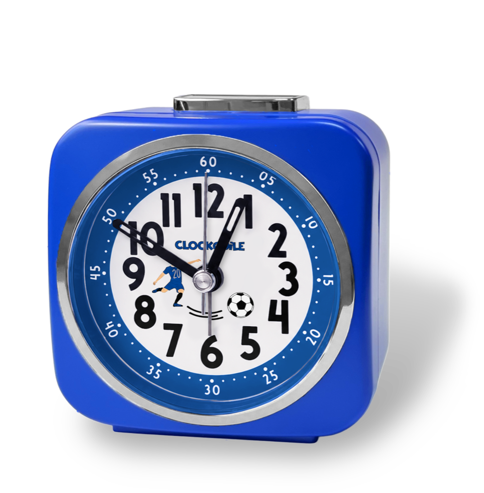 CLOCKODILE Modrý dětský budík FOTBAL