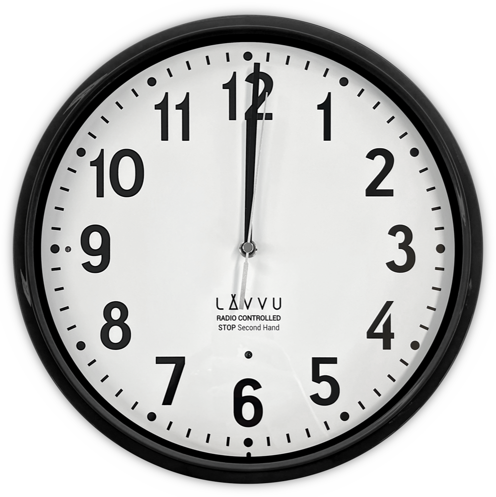 LAVVU Černé hodiny Accurate Black řízené rádiovým signálem ⌀30cm